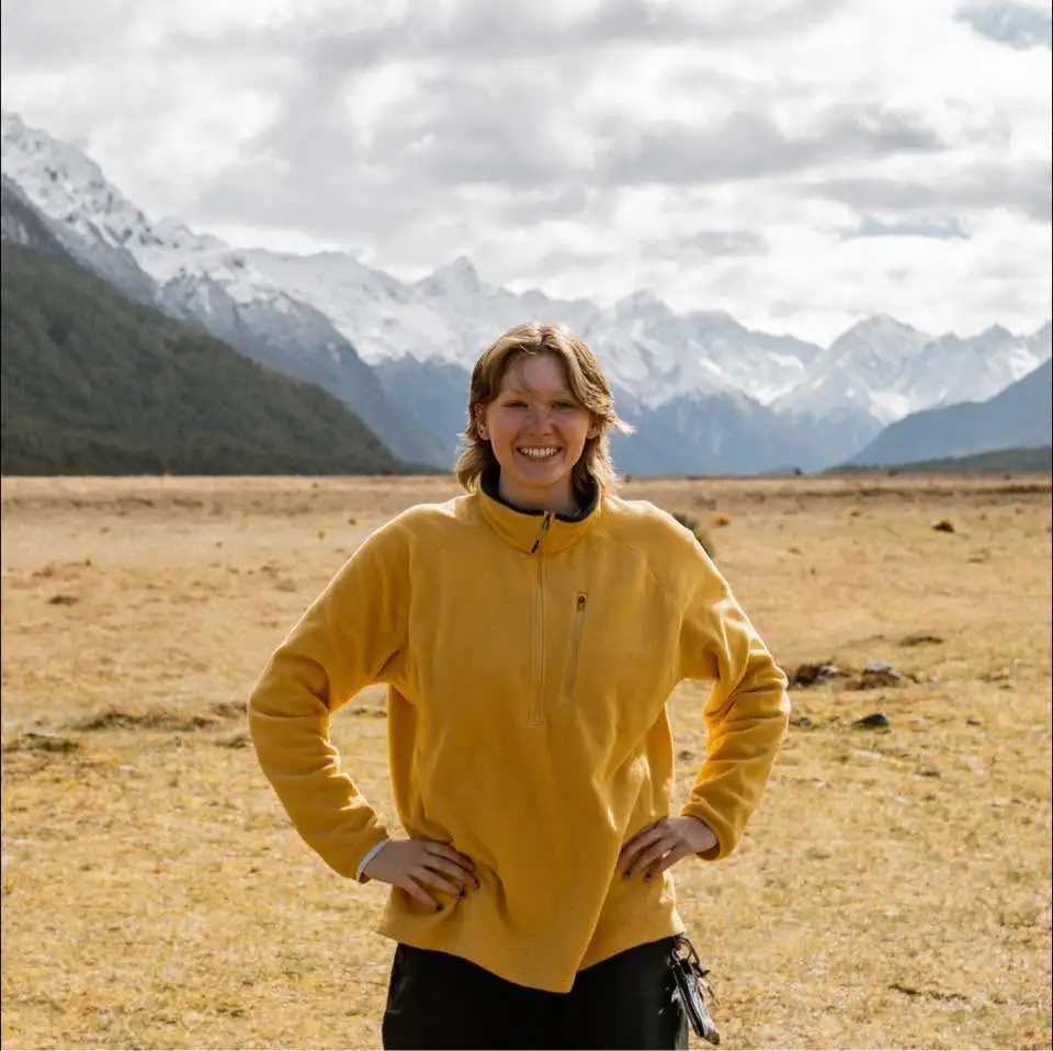 Jayda, Hike & Seek guide